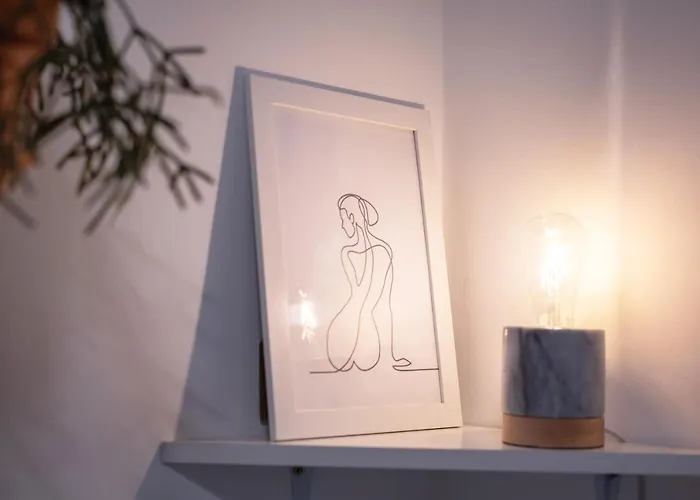 Cozy Boho Apartment, Super Central, Parliament, Netflix