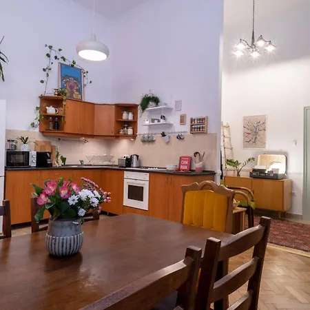 Cozy Boho Apartment, Super Central, Parliament, Netflix Βουδαπέστη